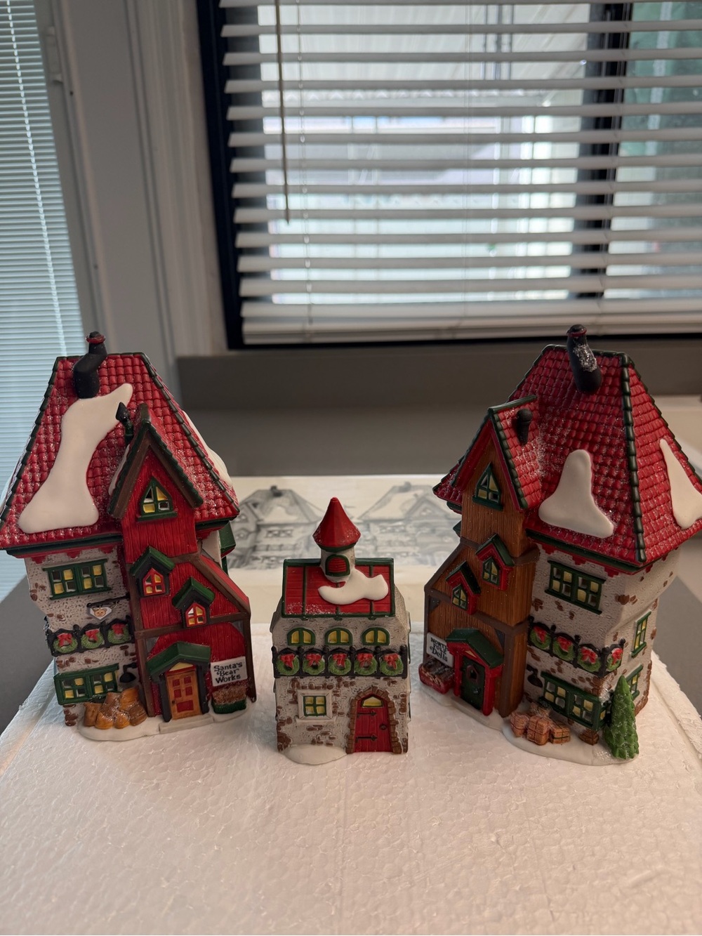 Dept 56 North Pole Dolls Santa’s Bear Works 5635-9 Set of 3 Box Lights 1994